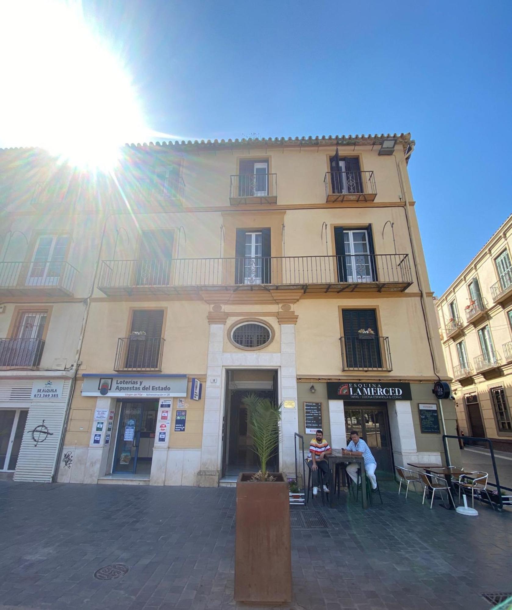 Merced10 2B Malaga Bagian luar foto